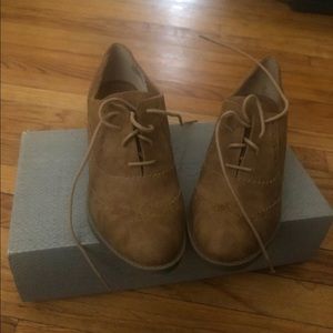 maurices shoes Size11 Hadley Heeled Oxford